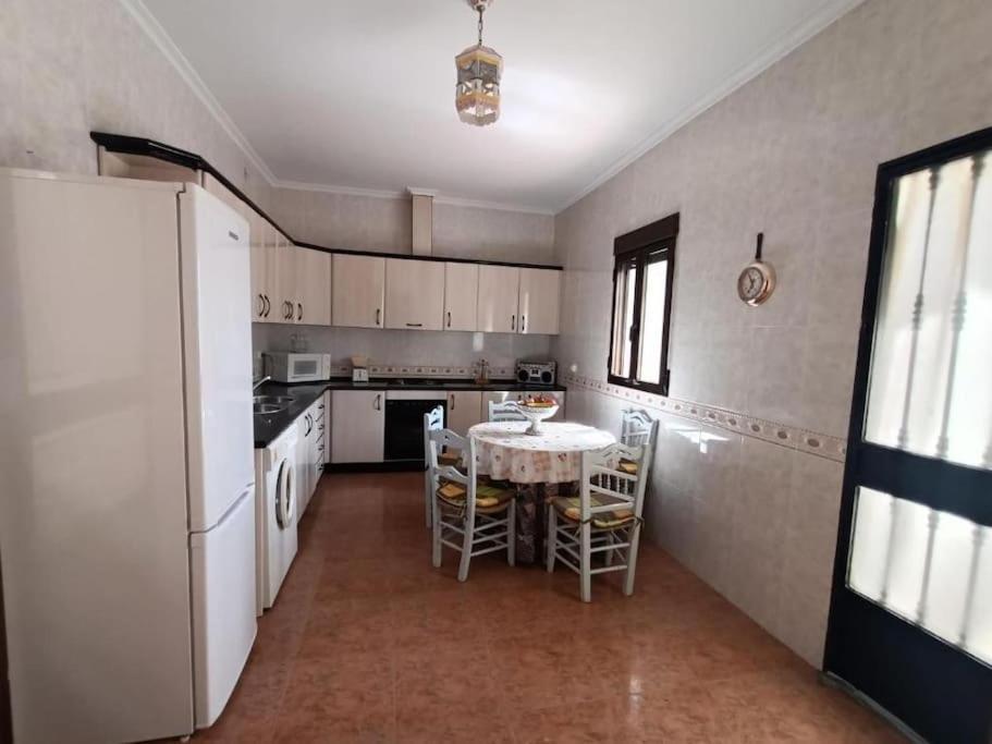 Vivienda Rural Los Iberos M&M, Castellar de Santisteban Bagian luar foto